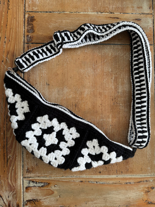 Banane en crochet Granny Squares – Monochrome Vintage